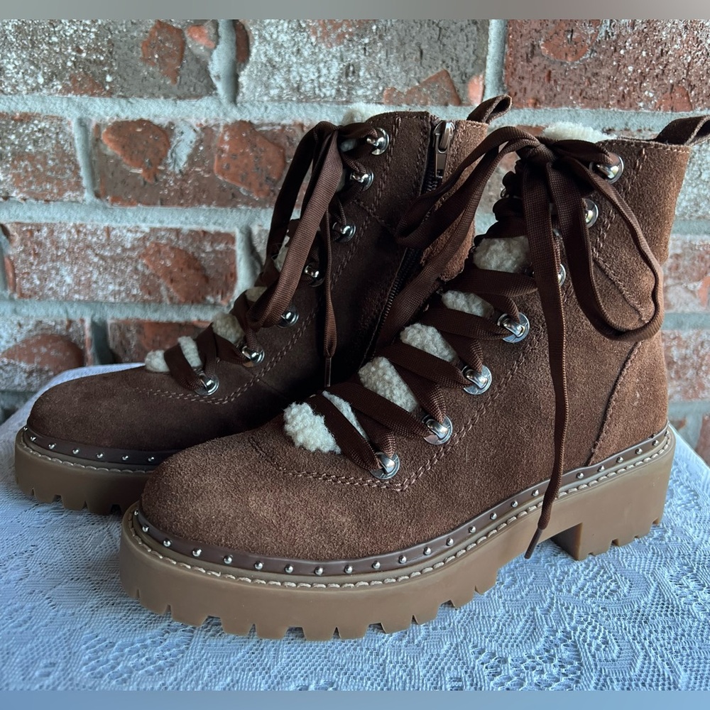 NWOT -?Rainier Cognac Suede Leather Lace-Up Platform Ankle Boots size 7.5
